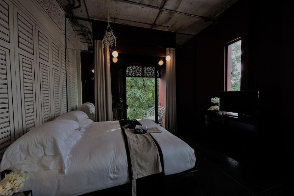 Amdaeng Bangkok Riverside Hotel